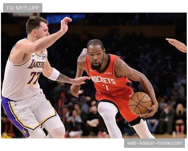 东契奇连续三场关键时刻突破拉开差距，提升球队进攻核心地位